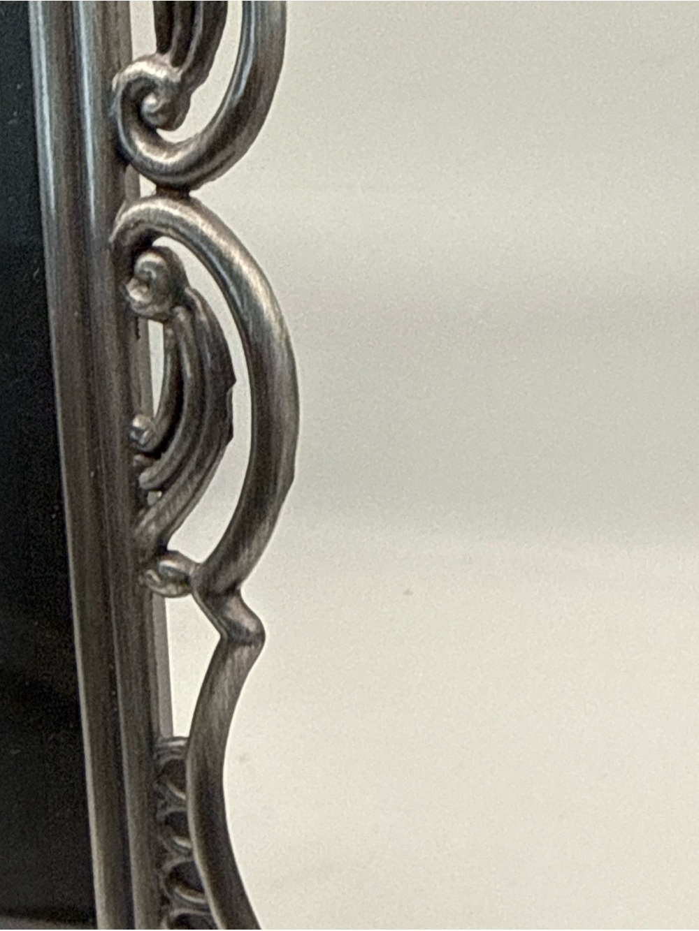 Vintage 8x10 Photo Ornate Scroll Silver Metal Picture Frame Weston Taiwan - Picture 6 of 13